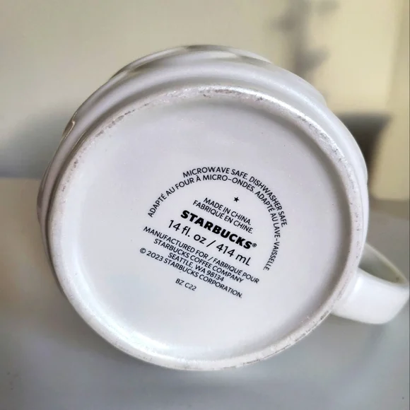 Starbucks Pearl White Mermaid Siren Scales Mug - Picture 3 of 5